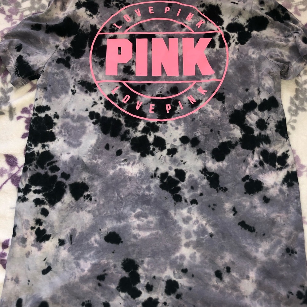 Victoria’s Secret Pink T-shirt